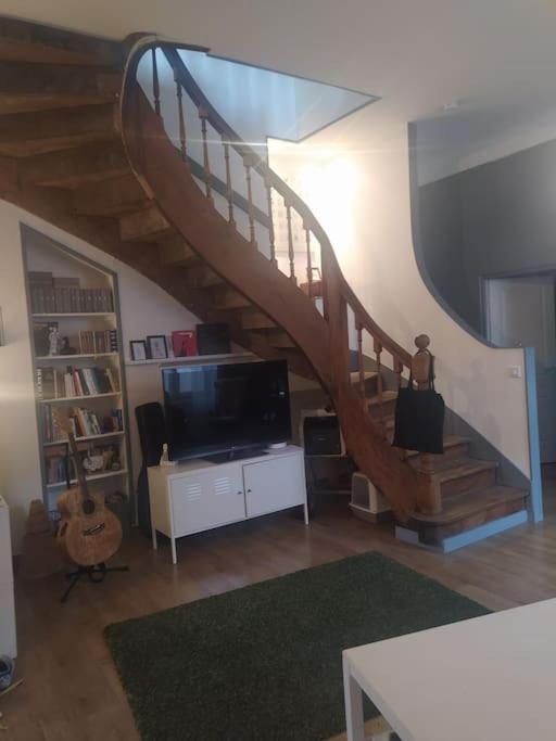 Chambre Dans Appartement De Caractere Dole Exterior foto